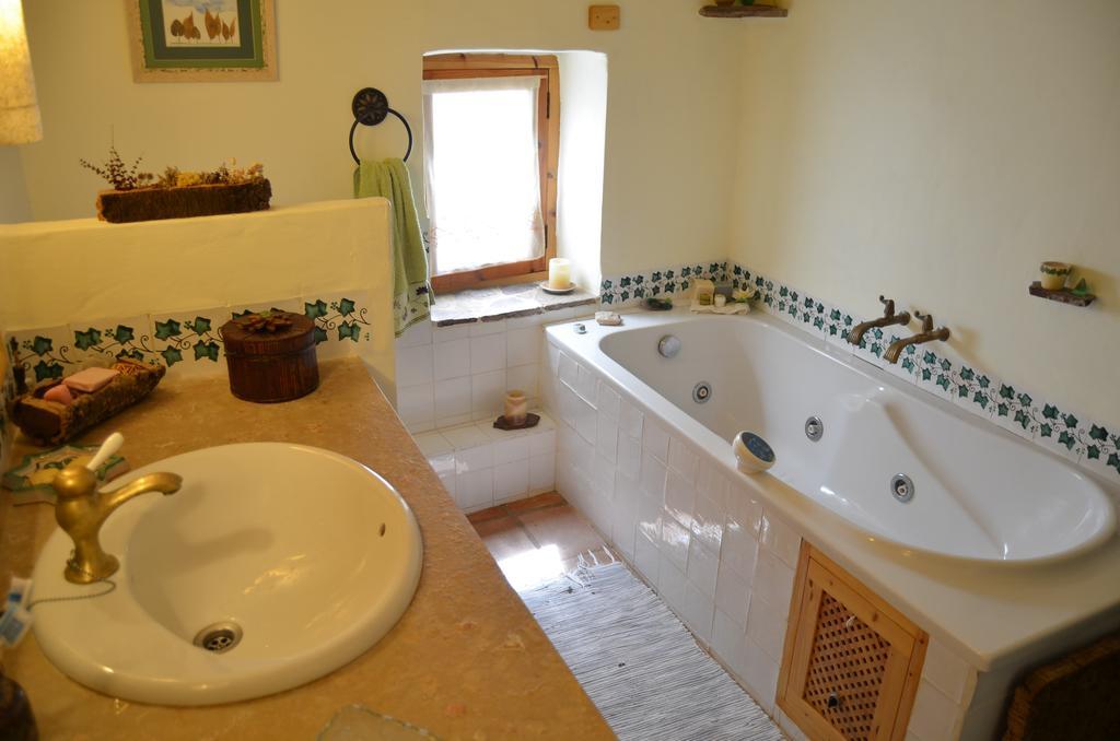 Eslida La Casa Del Teixゲストハウス 部屋 写真